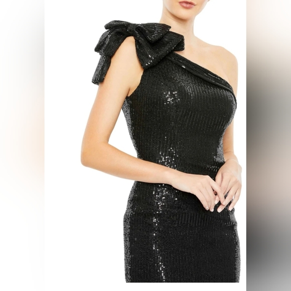 Ieena for Mac Duggal, Sequined Bow One Shoulder Column Gown, Black, Size 6 , NWT - Picture 3 of 10